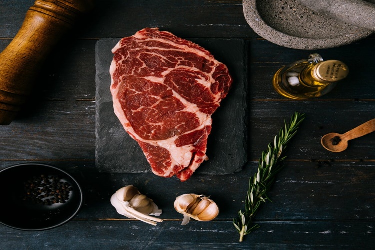 Antrikot Dolapta Kaç Gün Bekler?