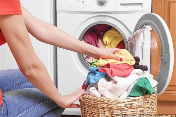 Araba Yağı Kıyafetten Nasıl Çıkar?