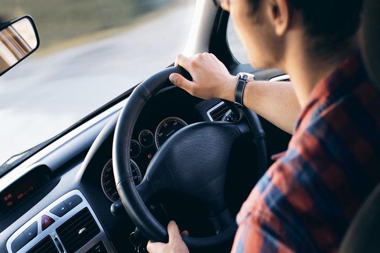 Arabalarda Yol Tutuşu Ne Demektir?