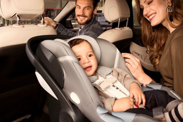 Arabalardaki Bebek Koltuğu Hakkında Merak Edilenler