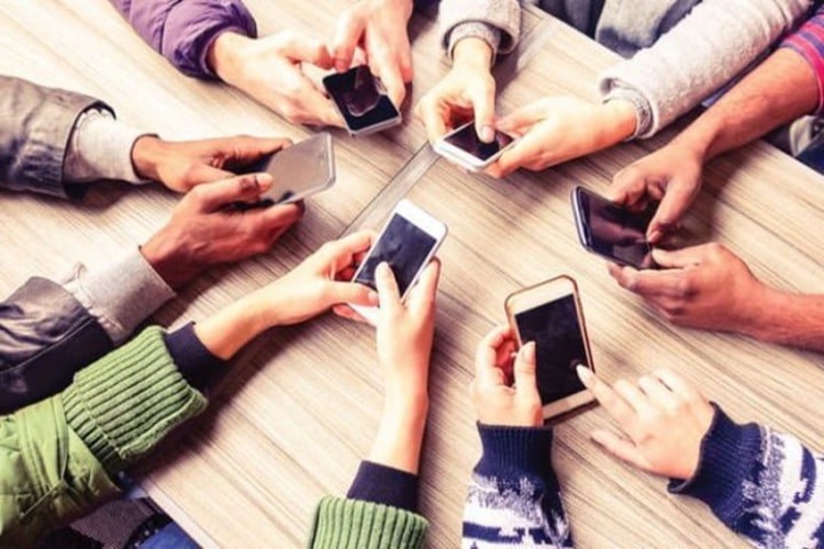 Araç Kullanırken Cep Telefonu Kullanma Cezası Ne Kadar?