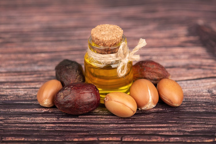  Argan Yağı Saçta Kaç Saat Kalmalı?