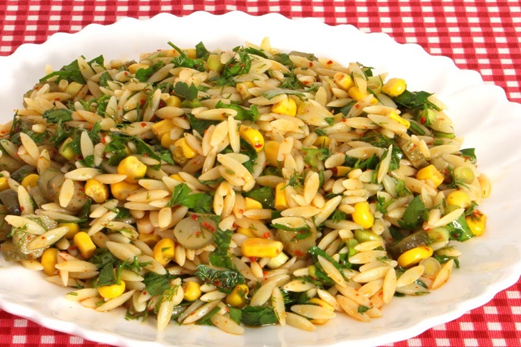 Arpa Şehriye Salatası Bir Gün Önceden Yapılır Mı?