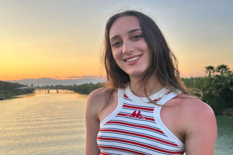 Aslı Aykaç Ve Ayça Aykaç Kardeş Mi?