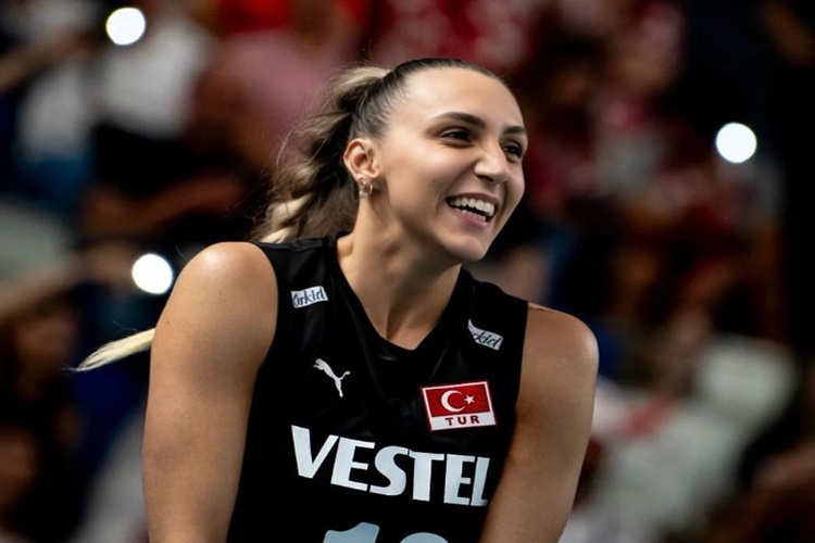 Aslı Kalaç Voleybola Kaç Yaşında Başladı?