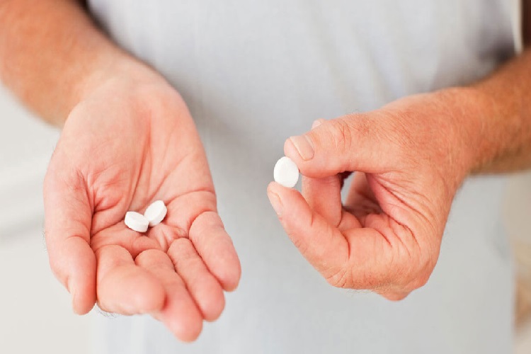 Aspirin Diz Ağrısına İyi Gelir Mi?