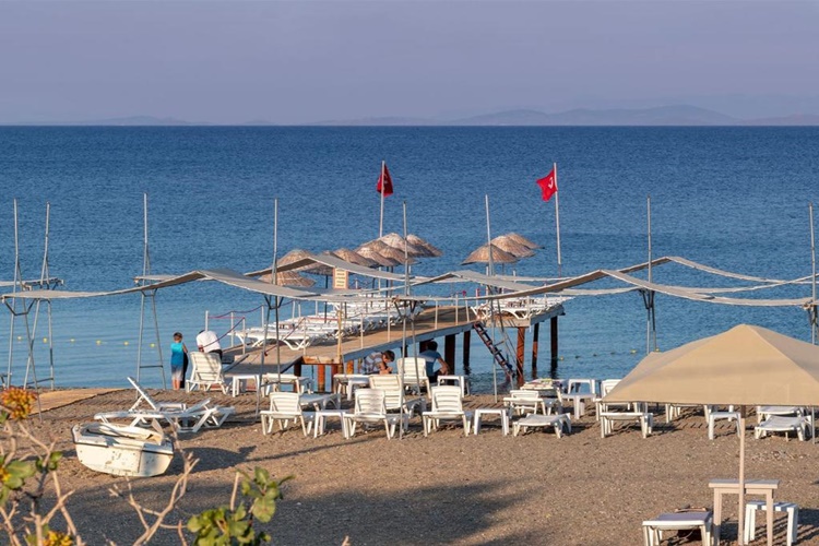 Assos Denizi Tuzlu Mu?