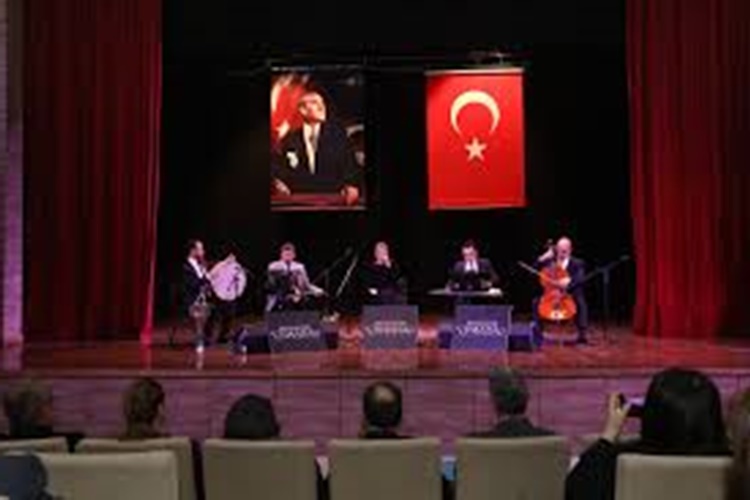 Atatürk İçin Bestelenen Şarkılar Nelerdir?