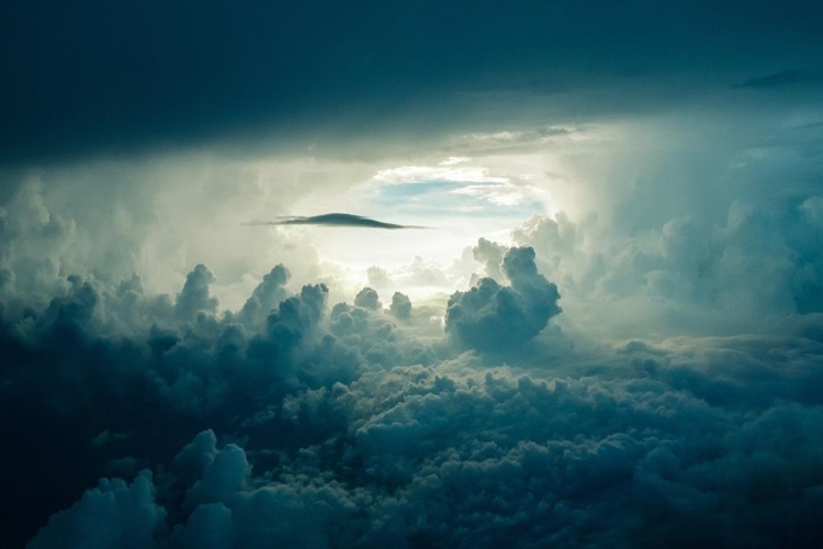 Atmosferin Ağırlığı Altında Neden Ezilmiyoruz?