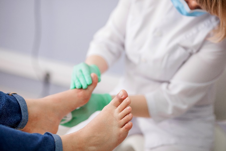 Ayak Parmaklarında Morluk Neden Olur?