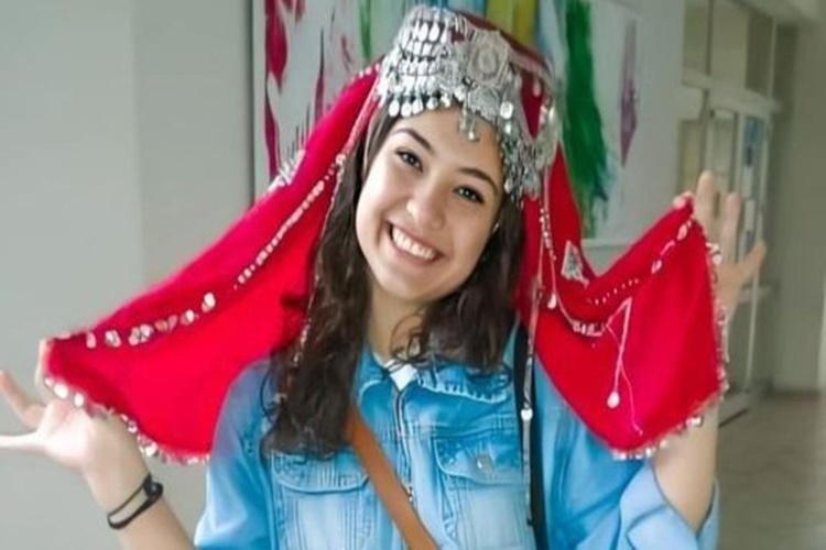 Aybüke Yalçın Nereli?