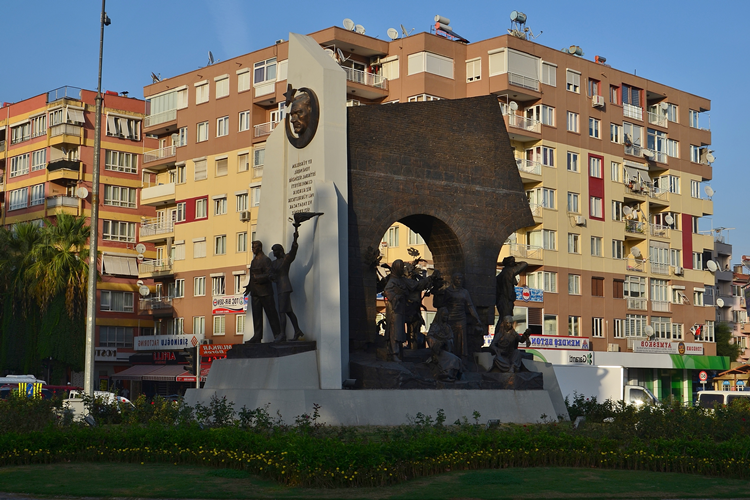 Aydın 2023 Nüfusu Kaçtır?