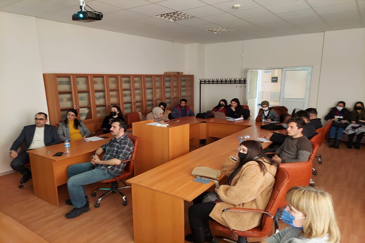 Azerbaycan Dili Öğretmenliği Bölümü İş İlanları Nelerdir?