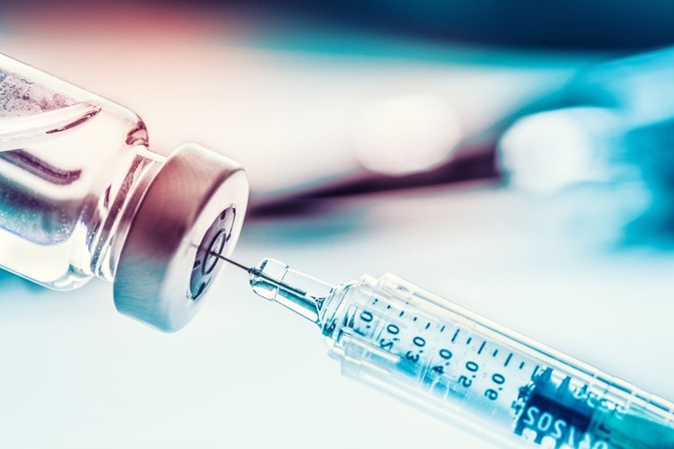 B12 İğnesi Saç Çıkarır Mı?