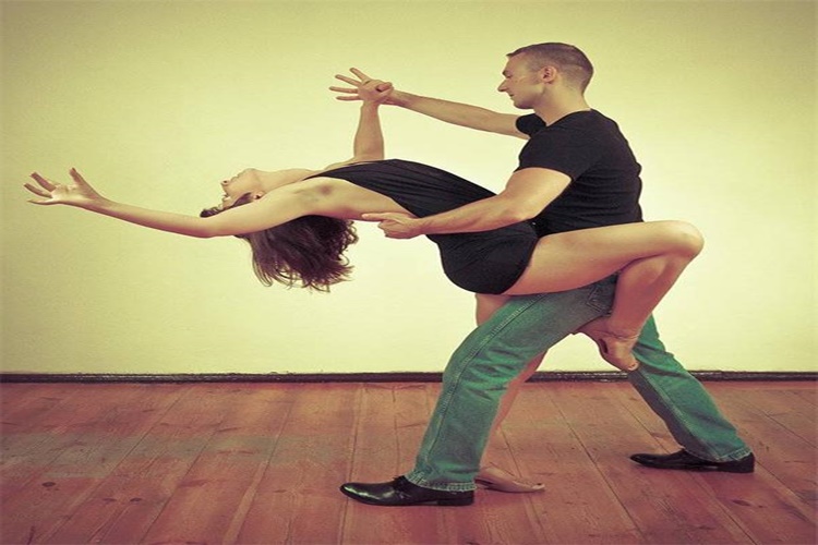 Bachata Dans Türleri Nelerdir?