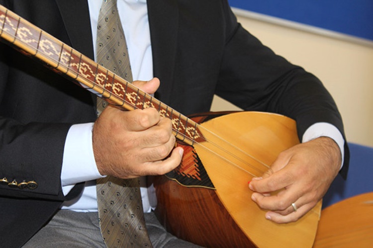 Bağlama Mı Zor Piyano Mu?