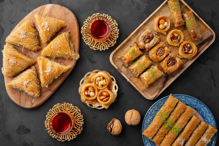 Baklava Nasıl Üçgen Kesilir?