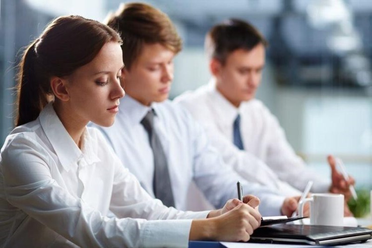 Banka Çalışanlarına Kadro Var Mı?