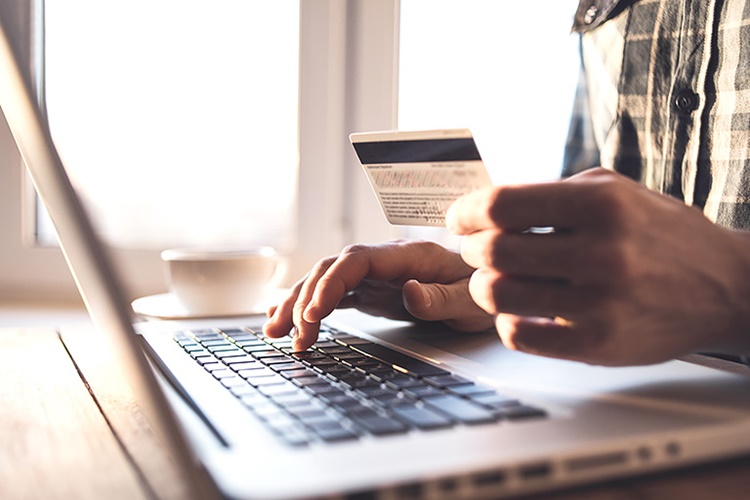 Banka Kartı İle İnternetten Alışveriş Nasıl Yapılır?