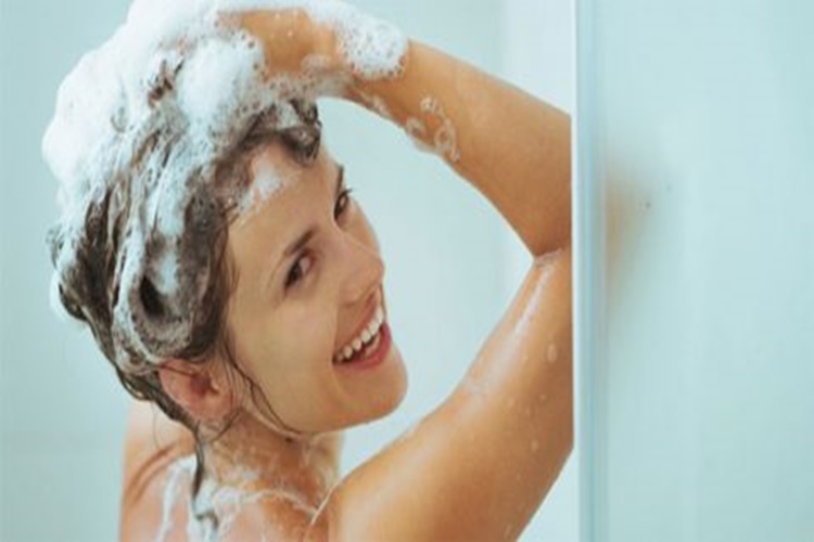 Banyo Yaparken Yüz Keselenir Mi?