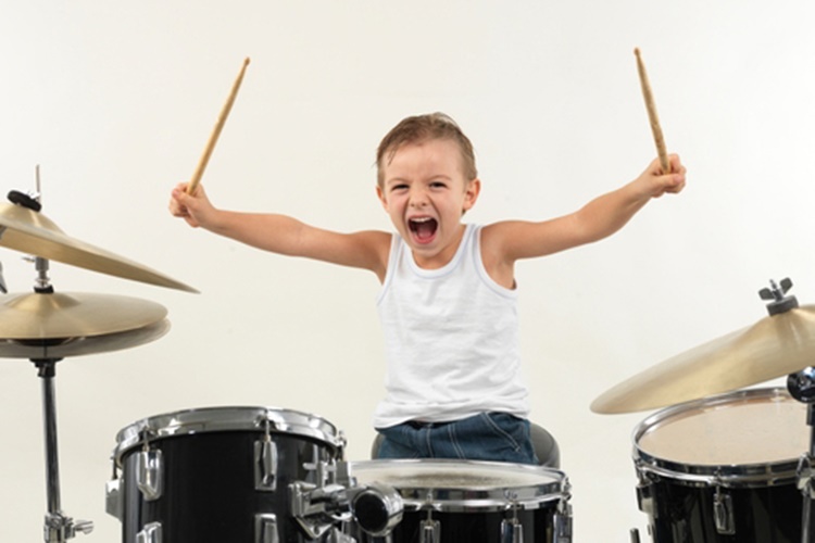 Bateri Çalmak Hakkında Bilgiler 