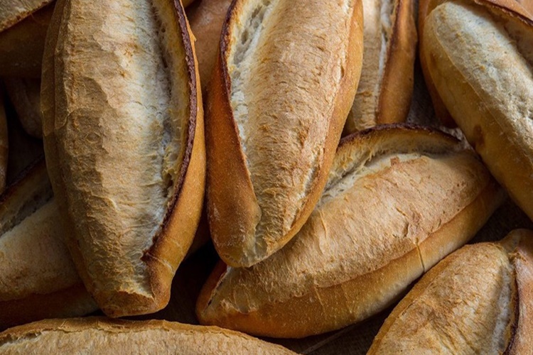 Bayat Ekmek Çorbası Nasıl Yapılır?