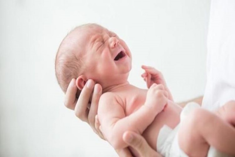 bebeklerde gaz sancisi ne kadar surer bebek battaniyesi