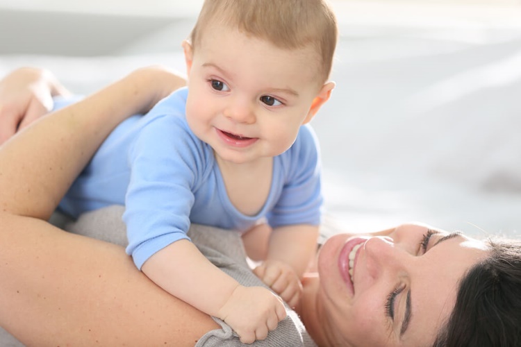 Bebeklerde Göbek Fıtığı Nasıl Geçer?