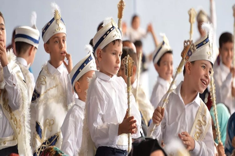 Bebeklerde Sünnetten Sonra Morluk Nasıl Geçer?