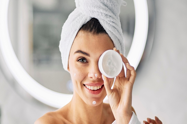  Bepanthol Sensiderm Göz Çevresine Sürülür Mü?