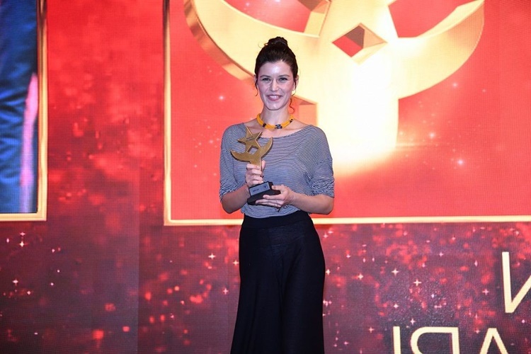 Beren Saat Hangi Üniversiteye Gitti?