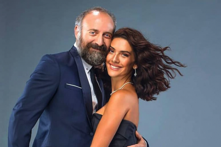Bergüzar Korel Ve Halit Ergenç Arasındaki Yaş Farkı?