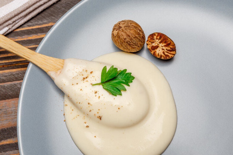 Beşamel Sos Bir Gün Önceden Yapılır Mı?
