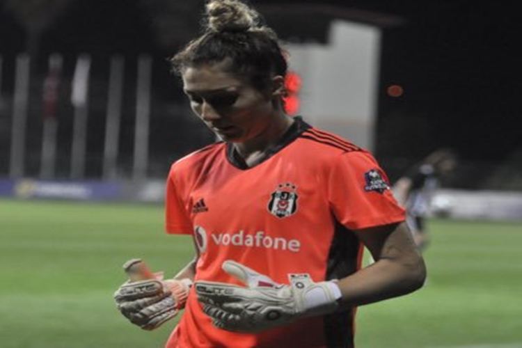 Beşiktaş Kadın Futbol Takımı Oyuncusu Fatma Şahin Kimdir?