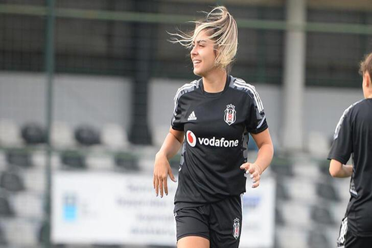 Beşiktaş Kadın Futbol Takımı Oyuncusu Sevgi Çınar Kimdir? 