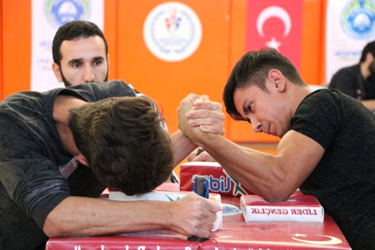 Bilek Güreşi Olimpik Mi?