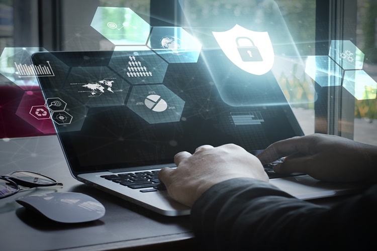 Bilgisayarların Uçak Modu Neden Kapanmıyor?