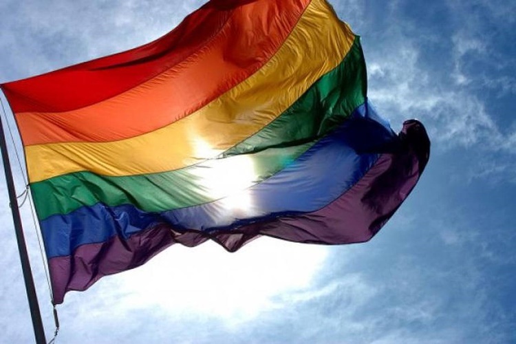 Bir Erkeğin Gay Olduğunu Nasıl Anlarız?