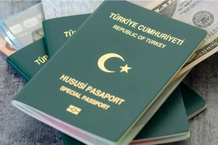 Bir Öğretmen Ne Zaman Yeşil Pasaport Alabilir?