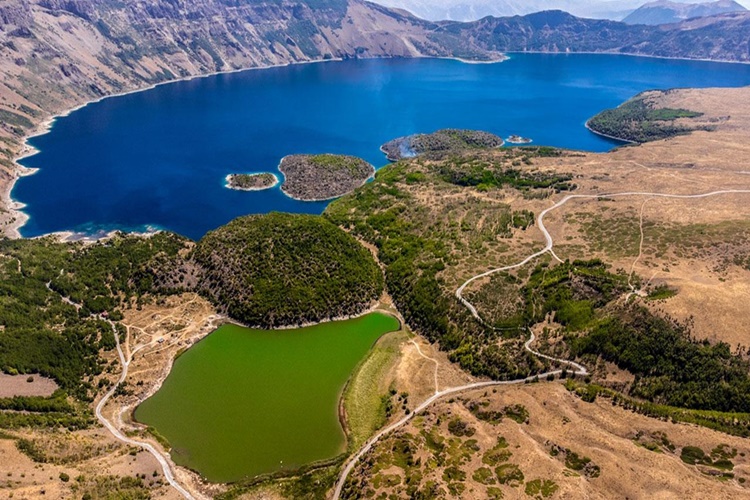 Bitlis Nemrut Gölü Arası Kaç Km?