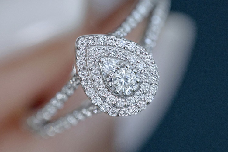Blue Diamond Nasıl Bir Markadır?