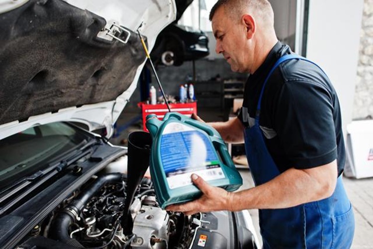 BMW Yağ Pompası Arızası Nasıl Anlaşılır?