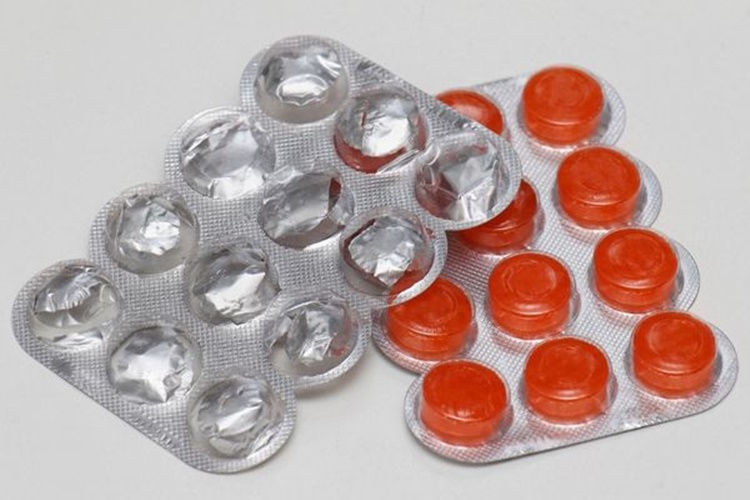Boğaz Pastili Öksürüğe İyi Gelir Mi?