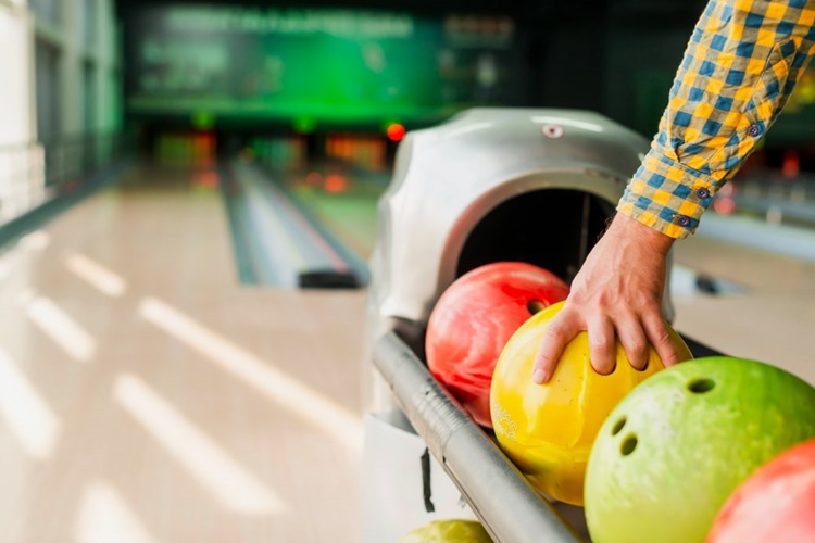 Bowling Topu Nasıl Tutulur?