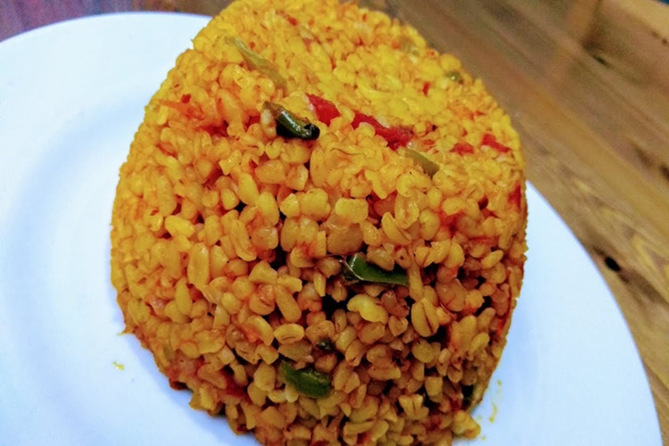 Bulgur Pilavına Sarımsak Konur Mu?