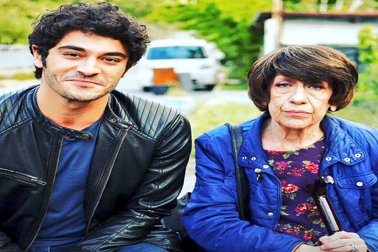 Burak Deniz Ve Ayşen Gruda Akraba Mı?