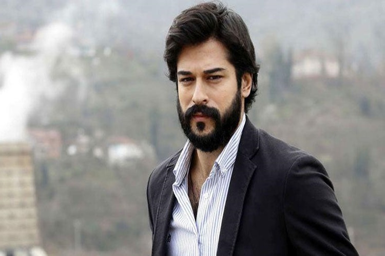 Burak Özçivit Ne Kadar Kazanıyor?