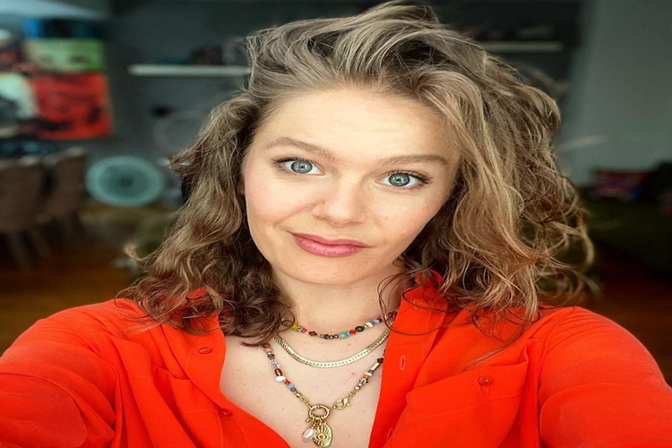 Burcu Biricik’in Burnu Estetik Mi?