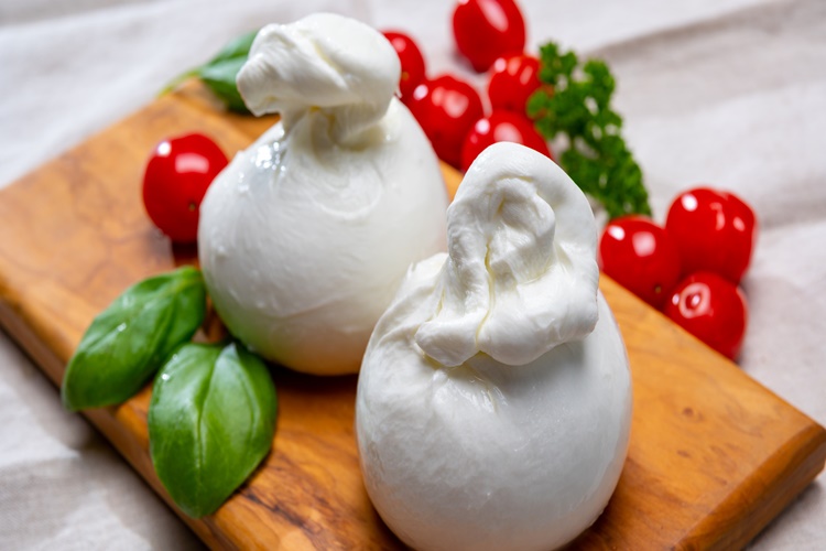 Burrata Peyniri Nasıl Tüketilir?