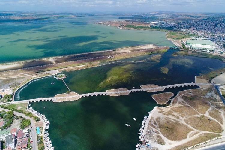 Büyükçekmece Göl Mü Deniz Mi?